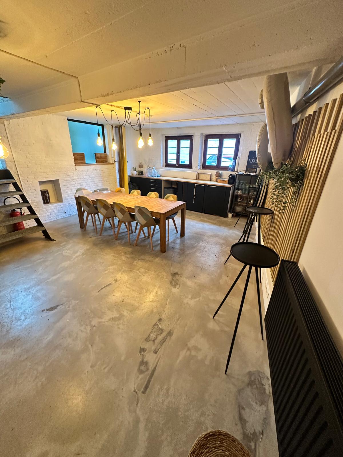 Atelier/ Bureau à Louer