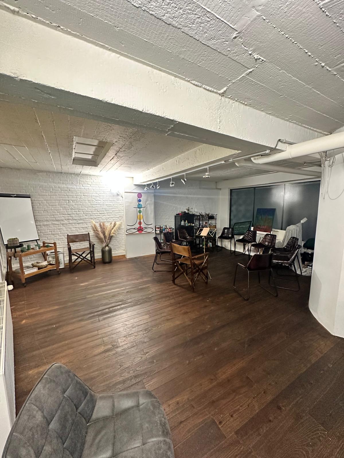 Atelier/ Bureau à Louer