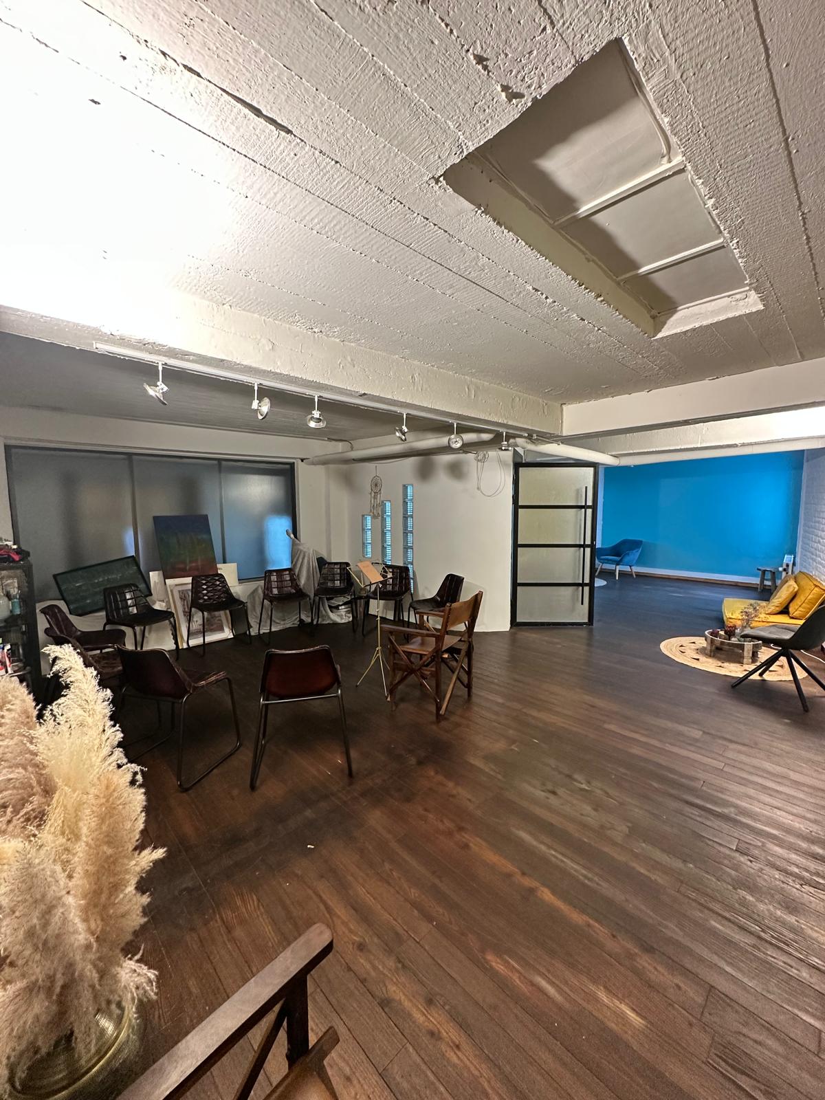 Atelier/ Bureau à Louer